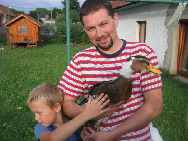 FERDÍK V NÁRUČI..